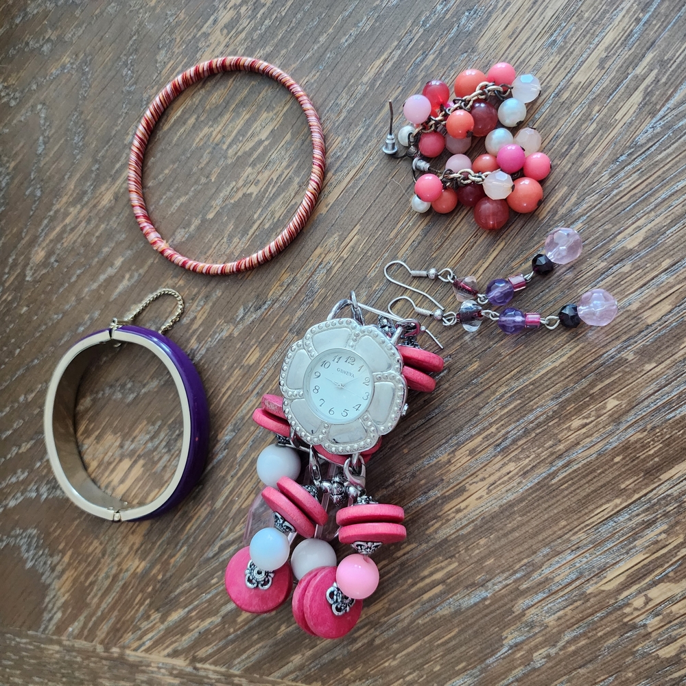 Source Unknown Pink and Purple Jewelry Set